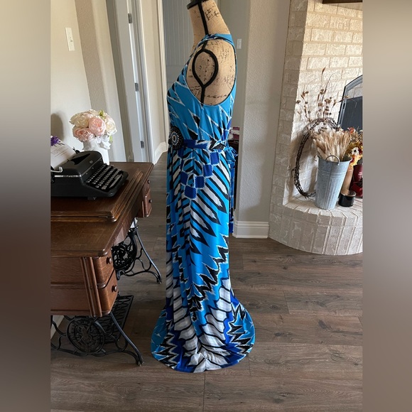 ECI New York Gorgeous Maxi Dress - Picture 8 of 12